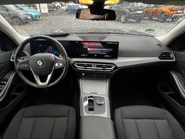 BMW 318i Touring Aut. foto 11