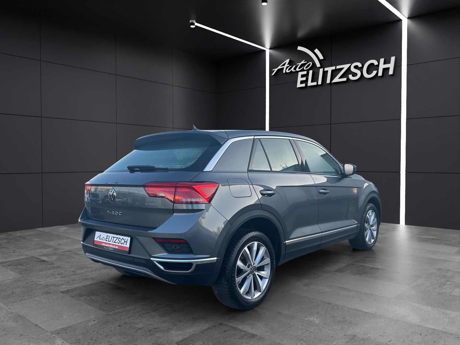 Fahrzeugabbildung Volkswagen T-Roc Style TSI DSG SHZ PDC WeConnect Navi
