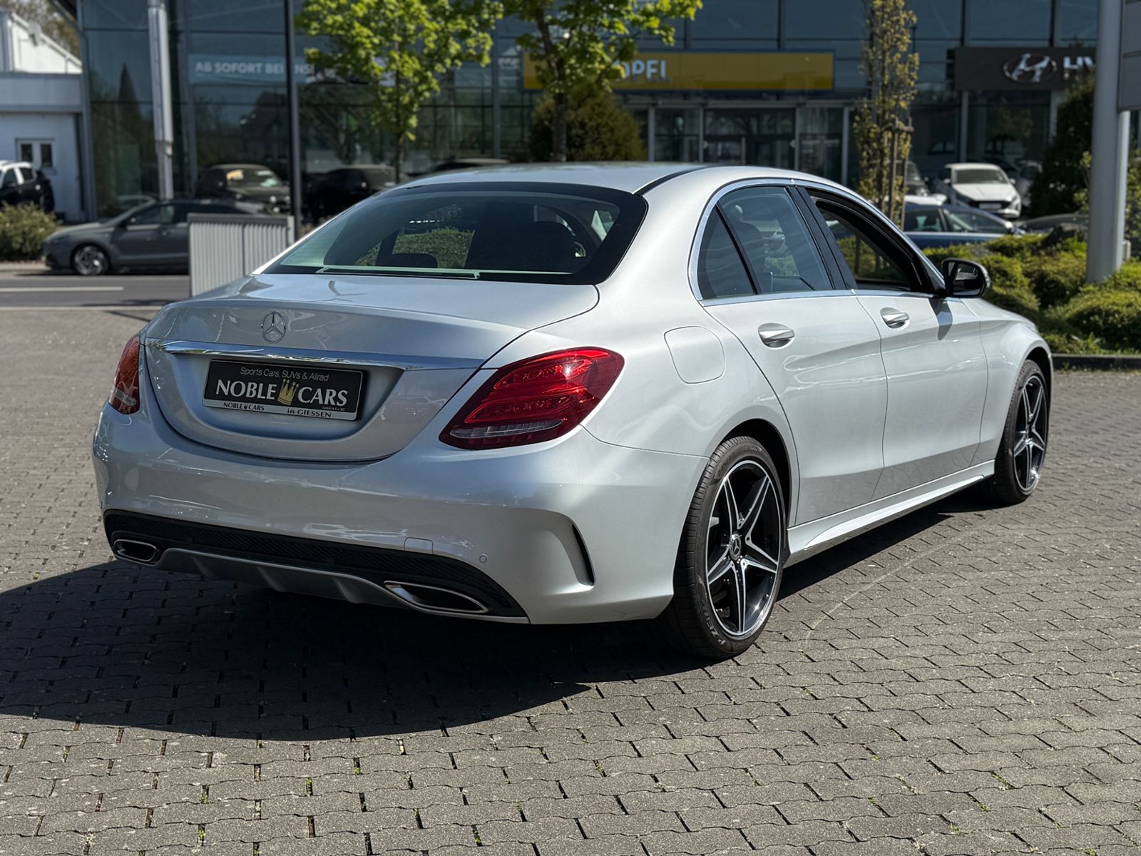 Fahrzeugabbildung Mercedes-Benz C 200 9G-TRONIC AMG Line DISTR. NAVI LED