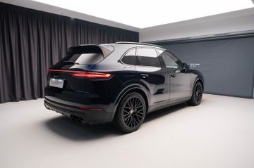 Porsche Cayenne - 5