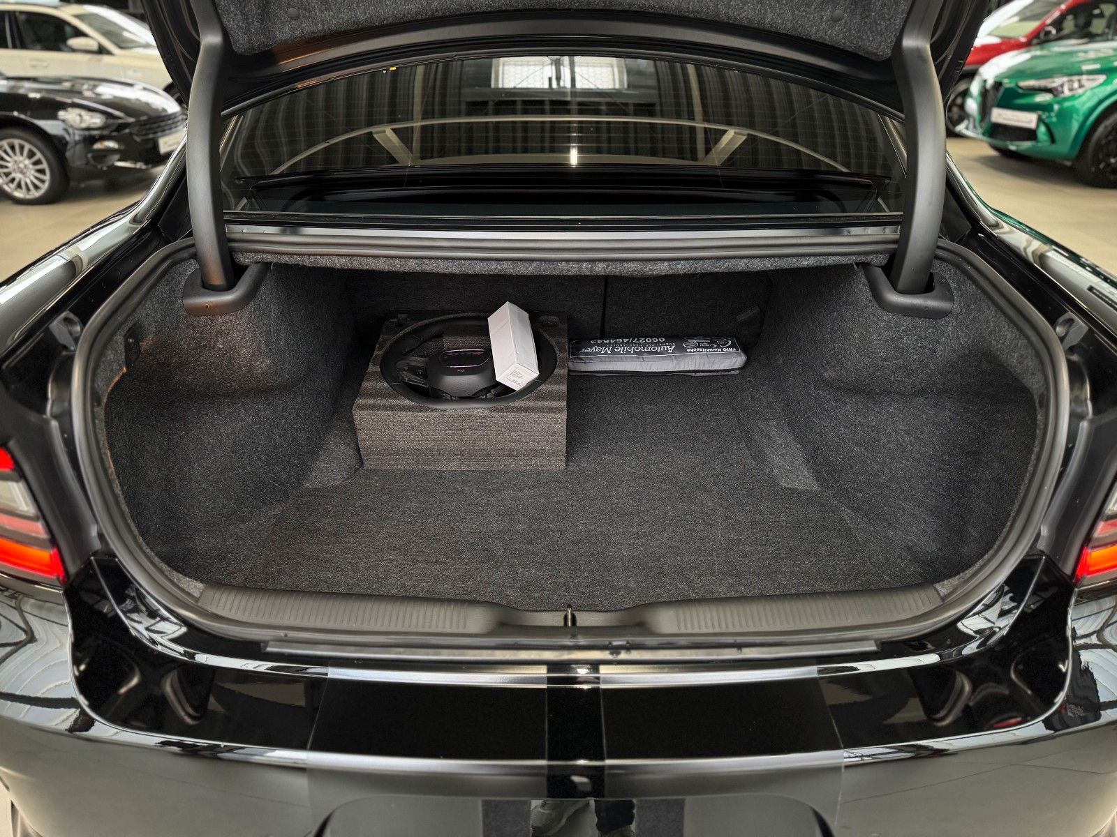 Fahrzeugabbildung Dodge Charger Widebody 6,4l Grail Last Call Unfallfrei