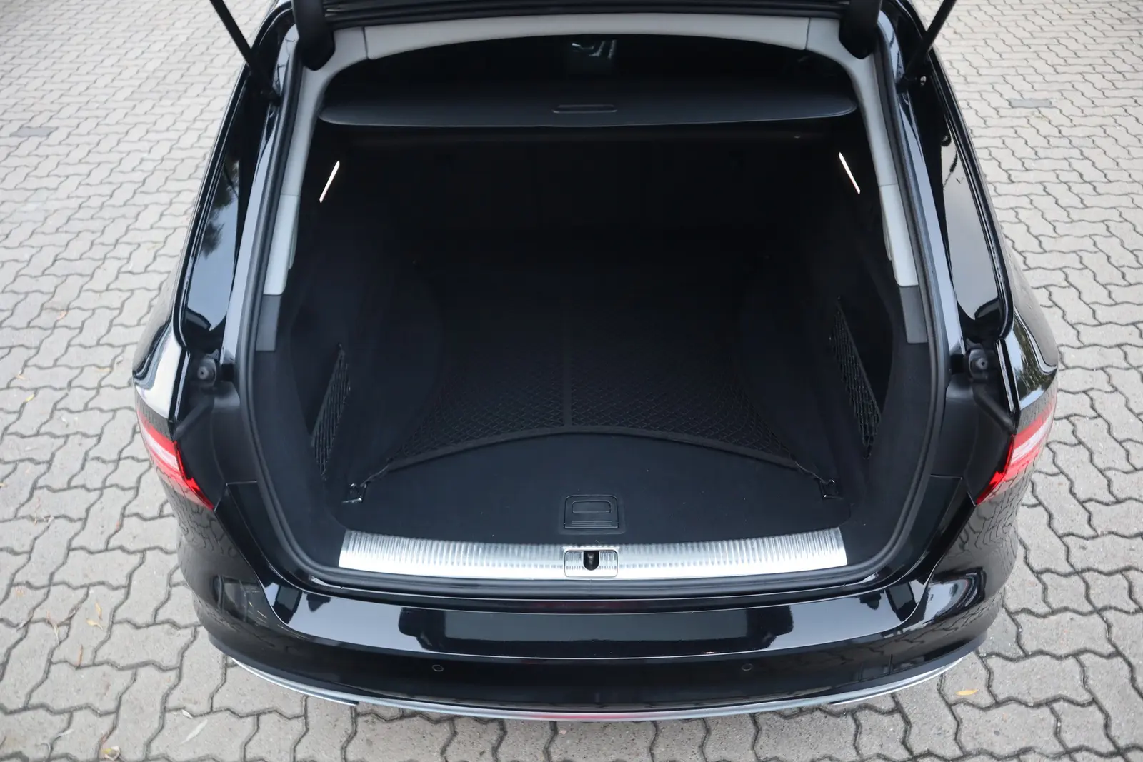 Audi A4 Avant 40 TDI Advanced S-Tronic LED Navi ACC
