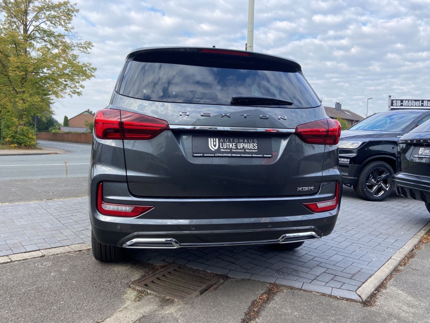 Fahrzeugabbildung KGM Rexton 2.2 Lux 8 AT AWD Navi Leder 360 Kamera