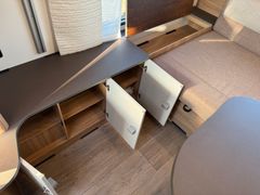 BUERSTNER Premio Plus 410TS-Hubbett-Dachklima-Mover-Markis