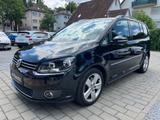 Volkswagen Touran Highline AUTOMATIK SHZ AHK PDC HU/06.2027 - Volkswagen Touran mit Benzin-Antrieb: Kleinbus, 2.0