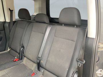 Volkswagen Caddy - 10