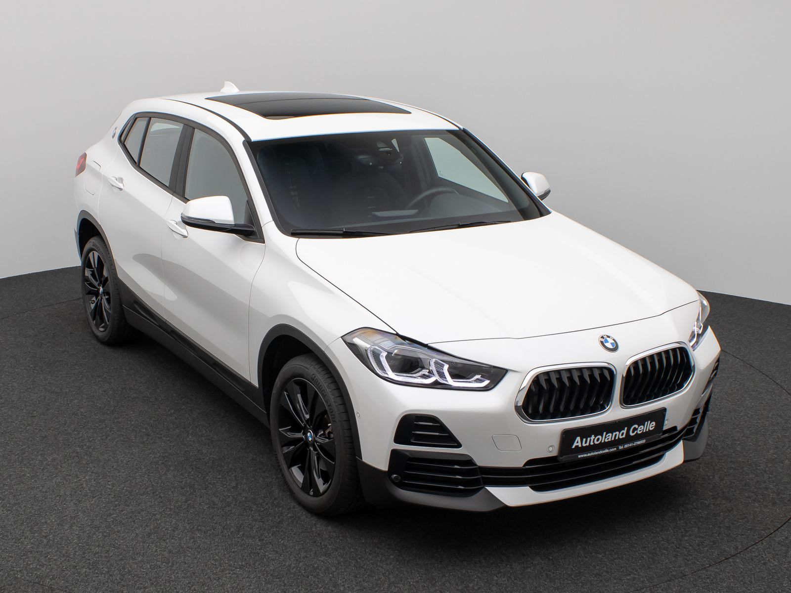 Fahrzeugabbildung BMW X2 sD18i Panorama Kamera DAB HiFi Komfort MSport