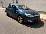 Opel Astra J Lim. 5-trg. Edition 1,6 Benzin Klima - Opel Astra Gebrauchtwagen in Freiburg