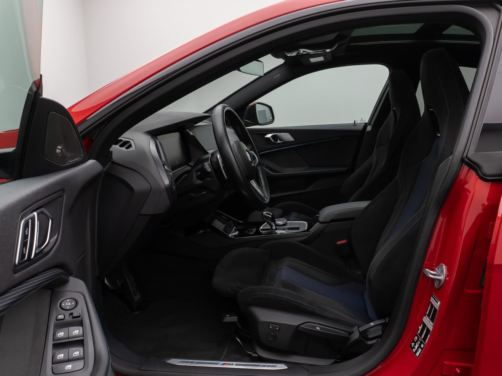 Fahrzeugabbildung BMW 220i Gran Coupé xDr M Sport Panorama Kamera H/K