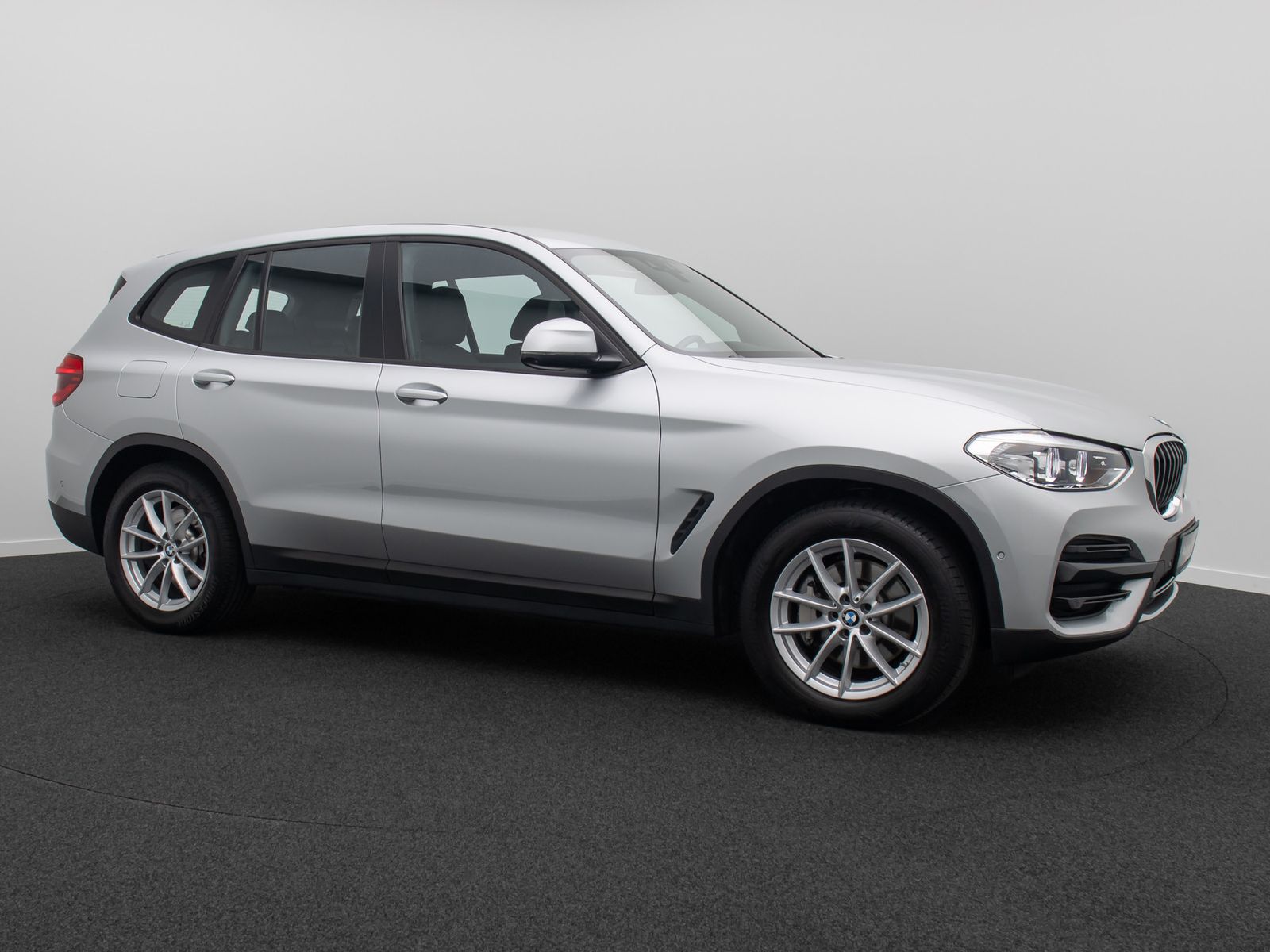 Fahrzeugabbildung BMW X3 xD30i 360&deg;DAB Memory CockpitPlus Leder 18Zoll