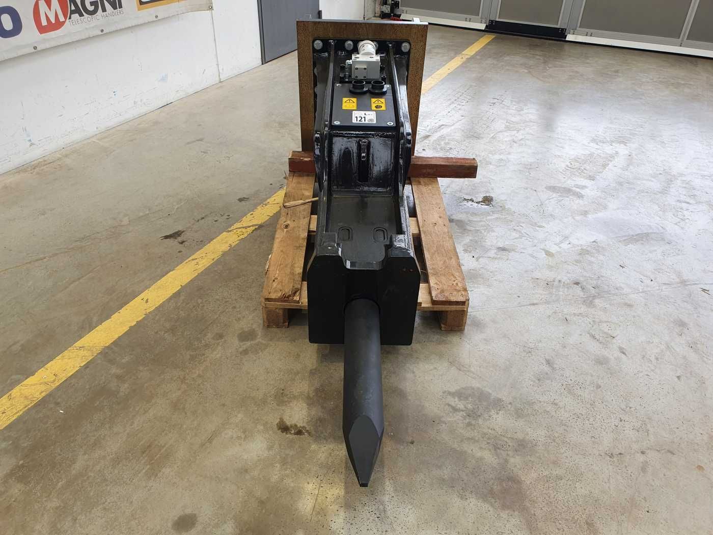 Fahrzeugabbildung JCB JCB HM120T / Hydraulikhammer / MS21 / 12-18 to