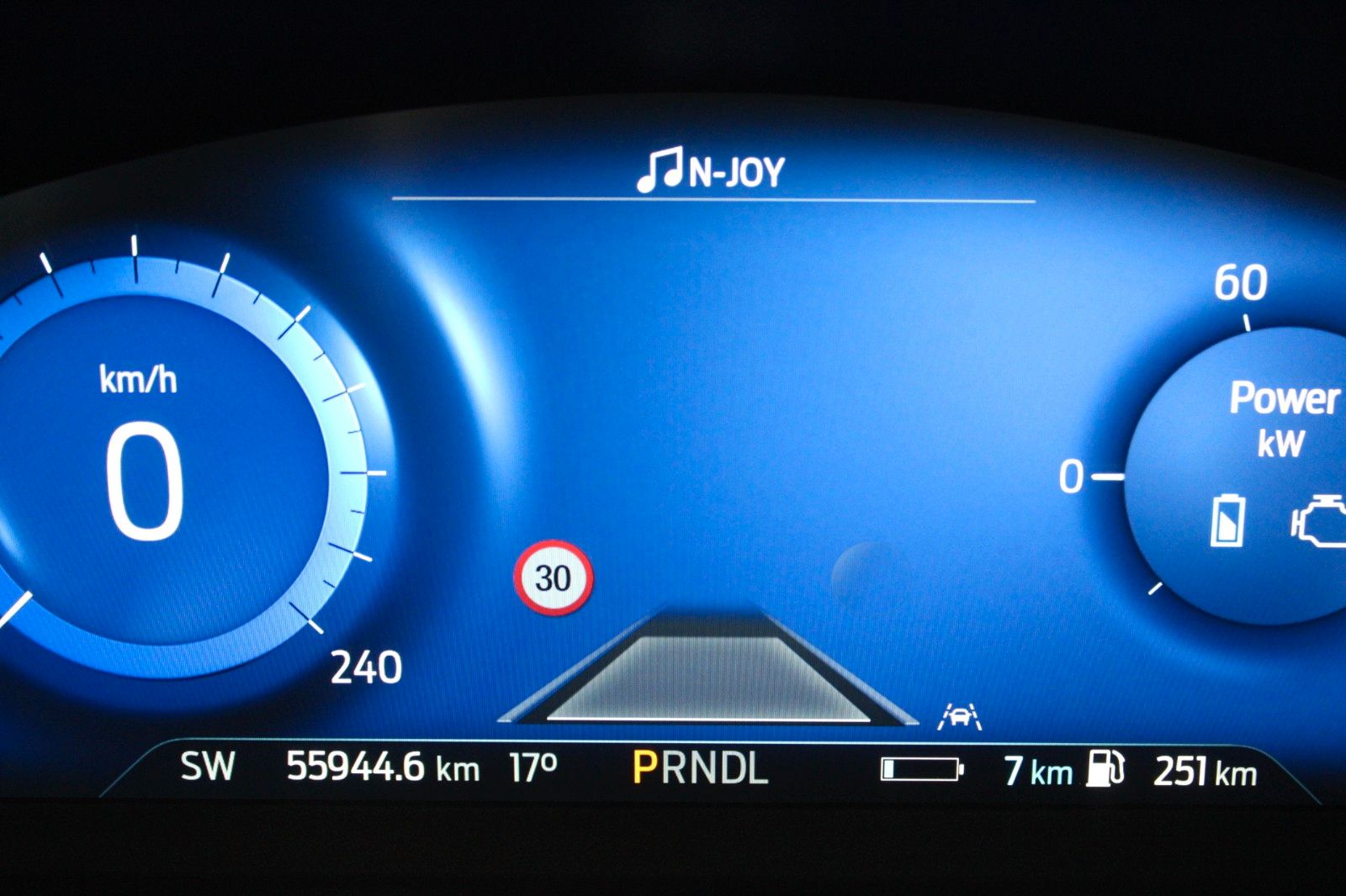 Fahrzeugabbildung Ford Kuga PHEV Titanium X AHK LED HUD 2xCam WinterP.
