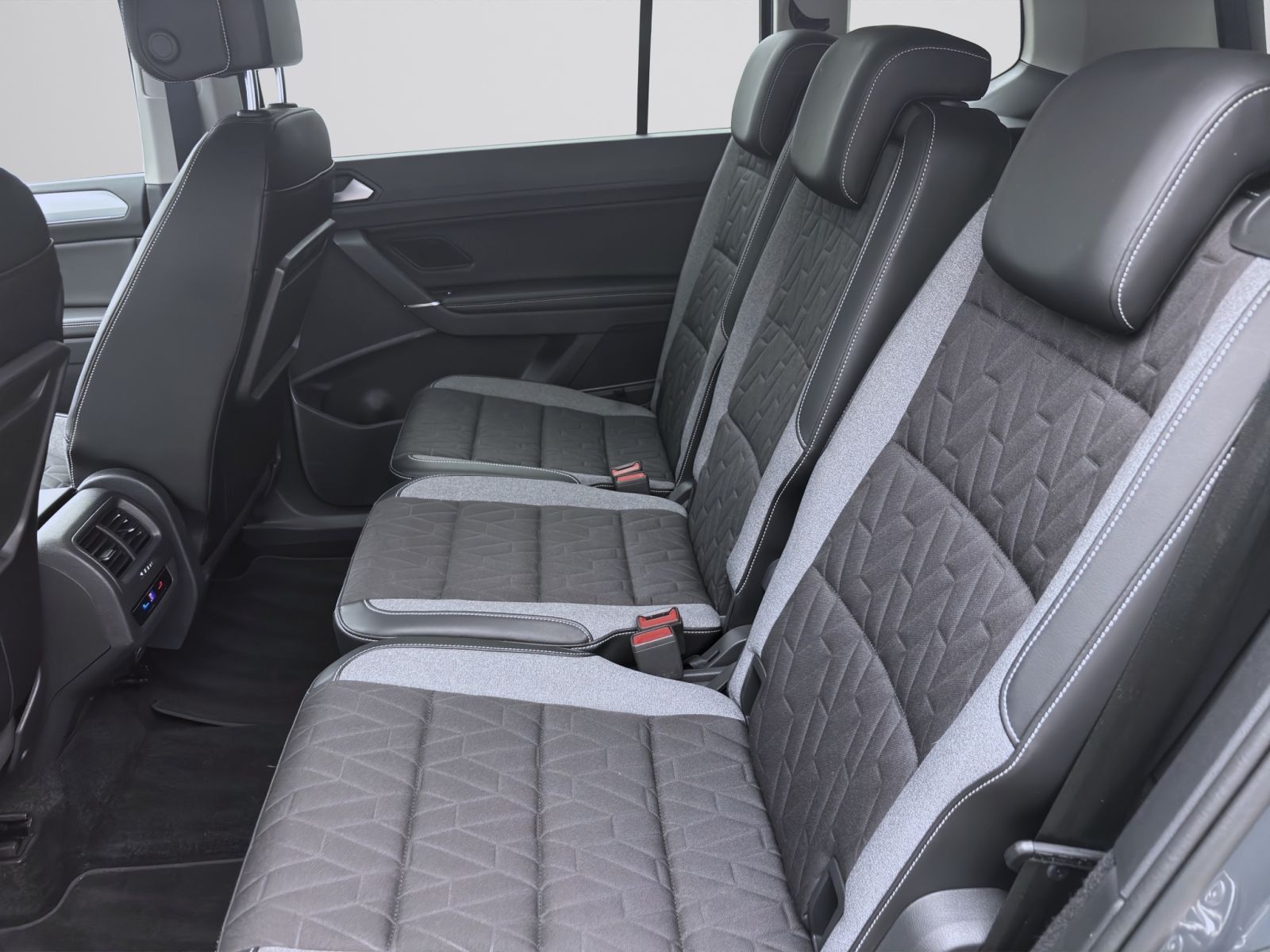 Volkswagen Touran - Bild 16