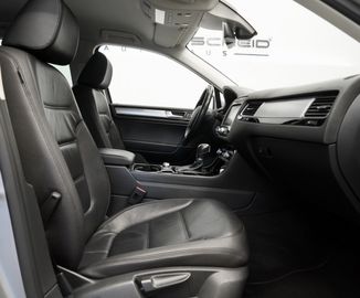 Volkswagen Touareg - 9