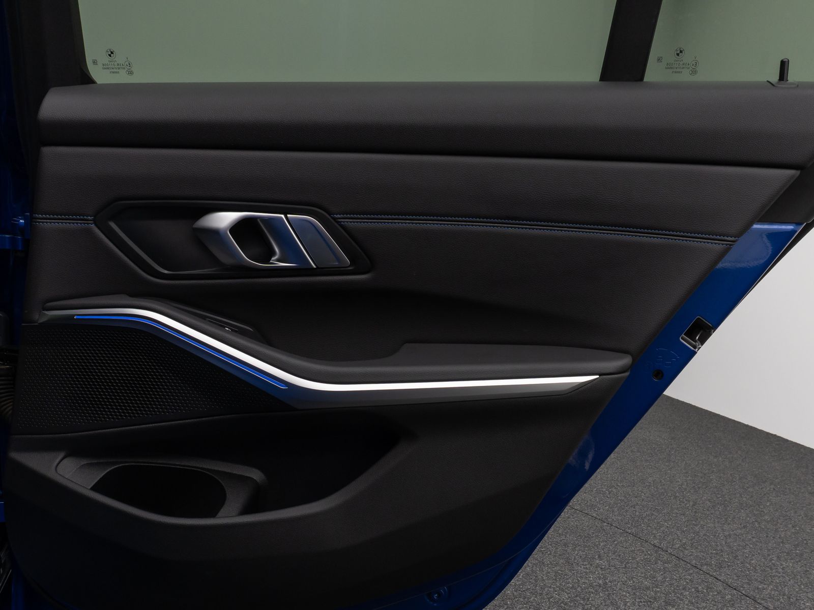 Fahrzeugabbildung BMW 330d M Sport HiFi DAB Stop&Go Fernlichtassist