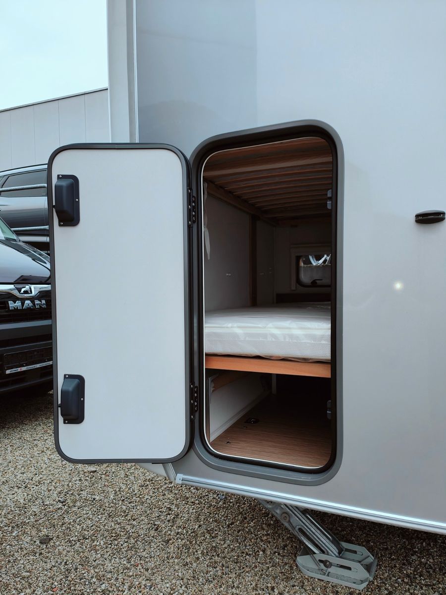 Fahrzeugabbildung HYMER / ERIBA / HYMERCAR Nova Light 515 - SIE SPAREN 3.469€ !!! -