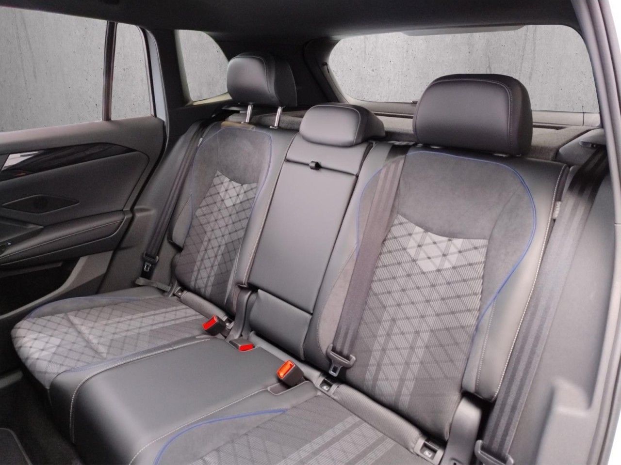 Tiguan R-Line 1.5 eHybrid DSG Klima Navi