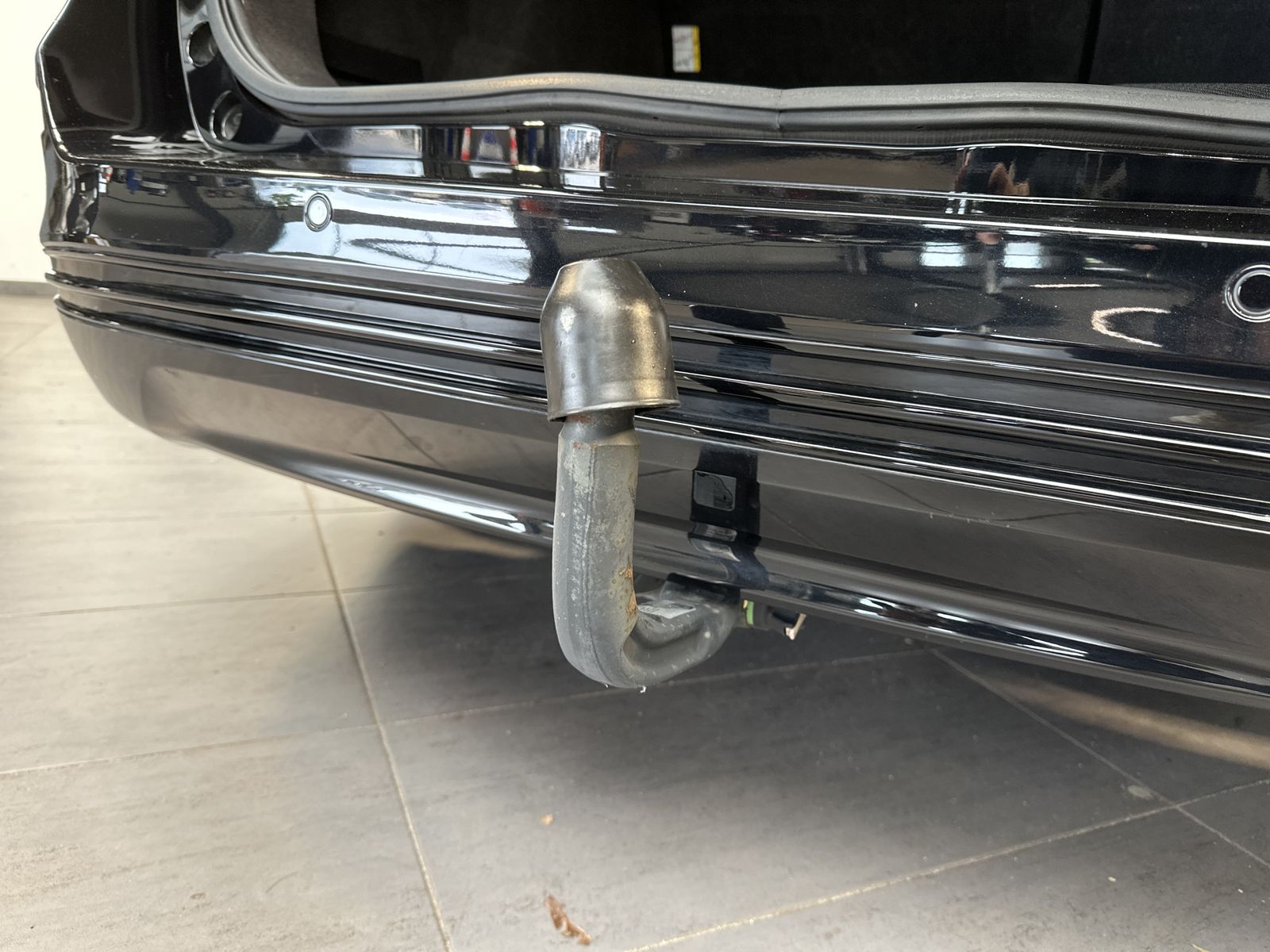 Fahrzeugabbildung Ford Mondeo Turnier 2.0 EB Titanium NAV+LED+AHK+SHZ