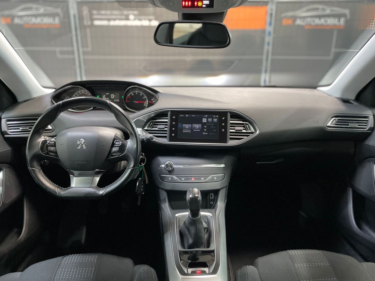 Fahrzeugabbildung Peugeot 308 Allure #LED#Tempomat#PDC#Navi