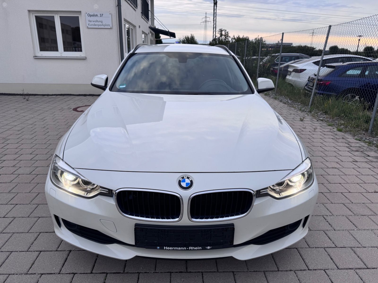 BMW BMW 3 Touring 318d 2013 / HU-TÜV Neu 09.2028