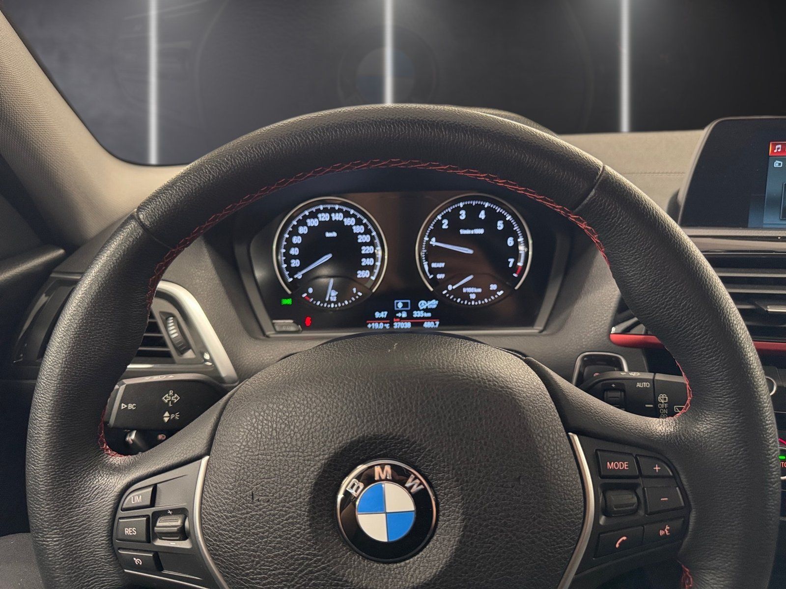 Fahrzeugabbildung BMW 116 i Sport Line*Navigation*PDC*Sitzheizung*LED*