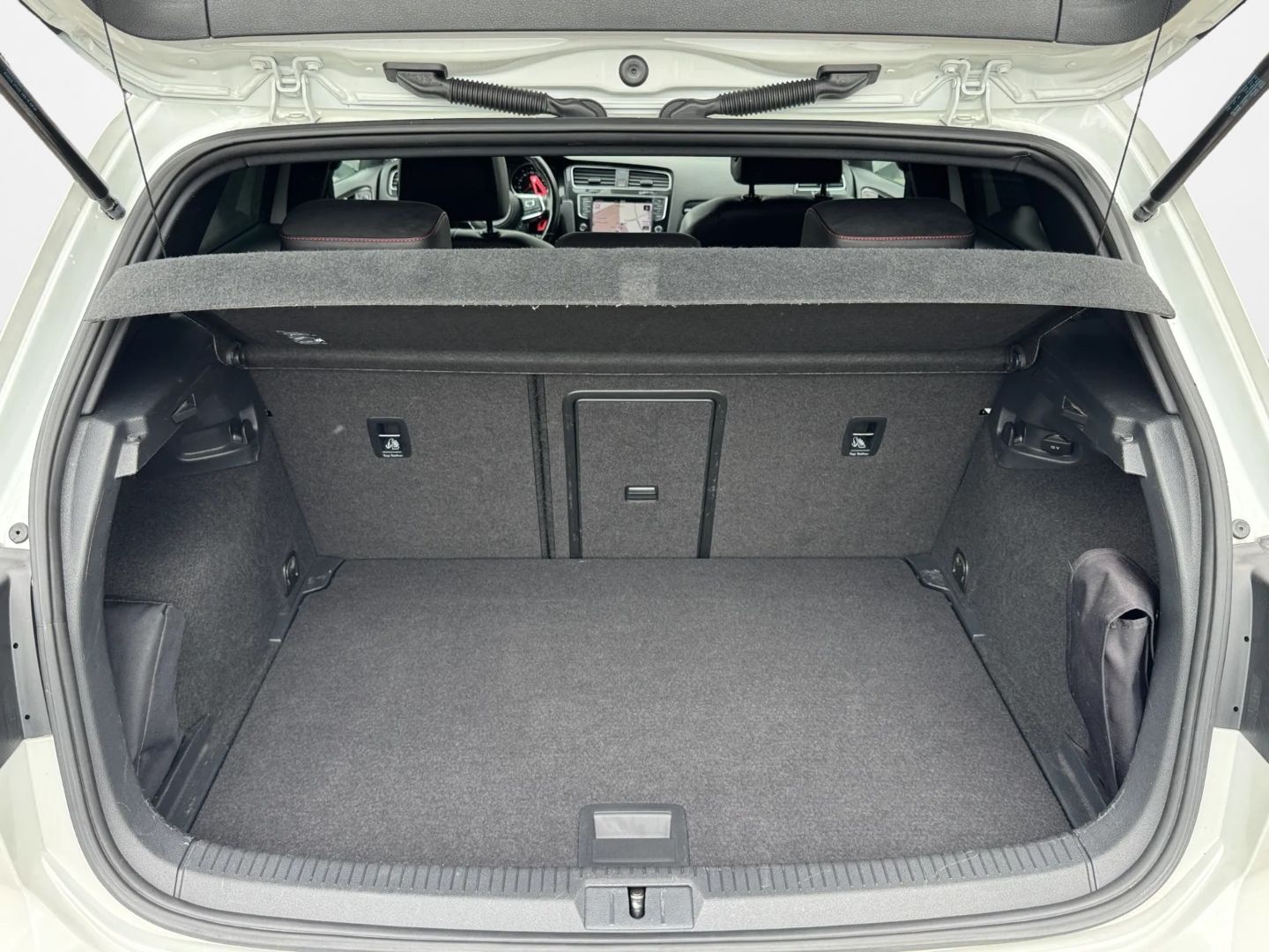 Golf VII GTI Performance *XENON*NAVI*DCC*