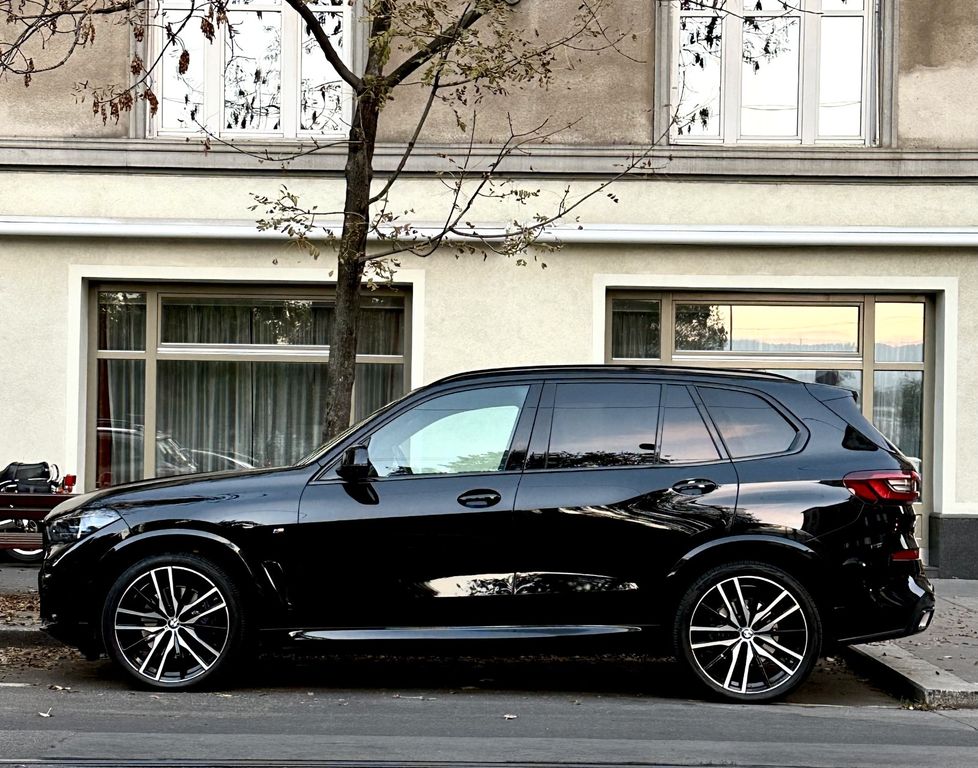 Image of BMW X5