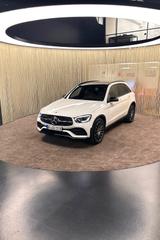 Mercedes-Benz GLC 200/4MATIC/AMG-Line/4x SHZG/360 Grad/Pano - Mercedes-Benz GLC 200 von privat