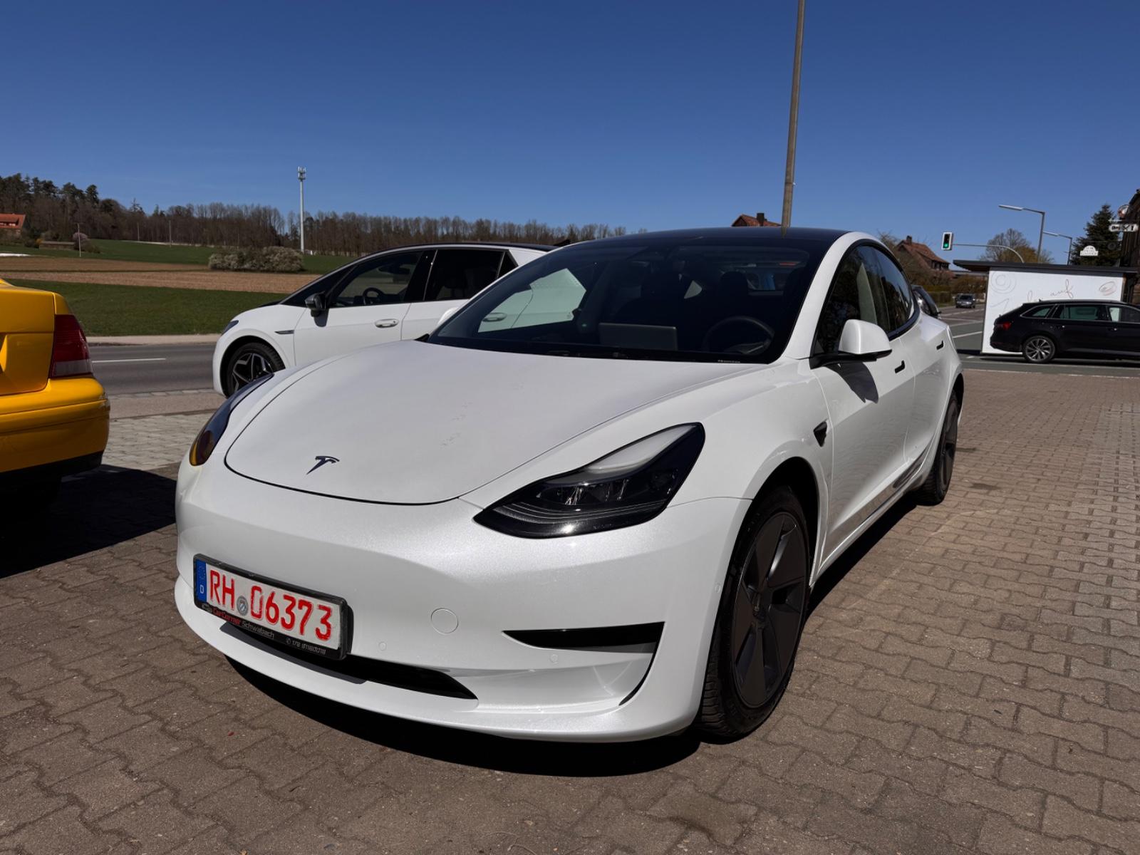 Tesla Model 3 Range Plus RWD 1.Hand