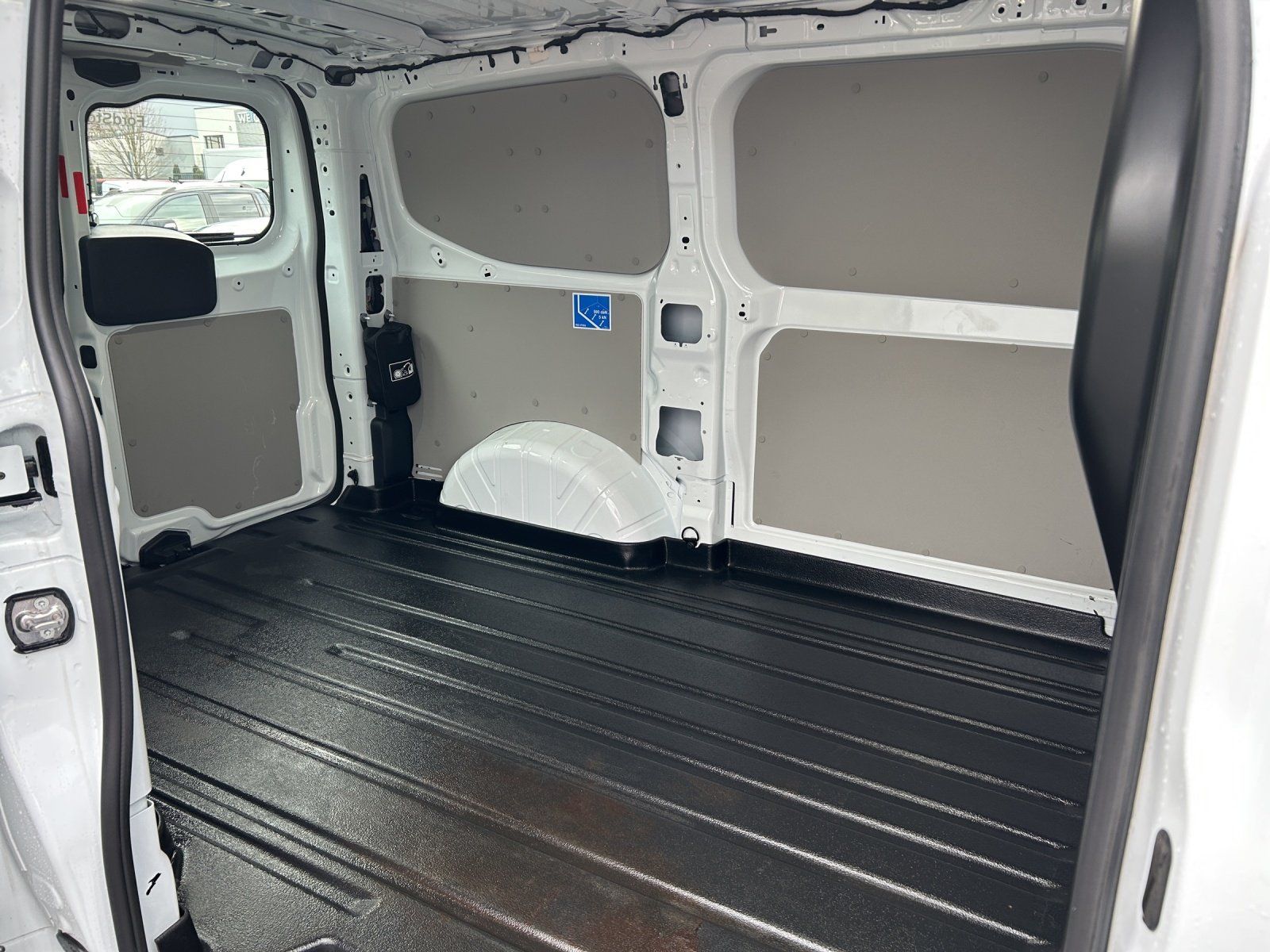 Fahrzeugabbildung Ford Transit Custom 320L1 AHK Klima LED GJR PDC