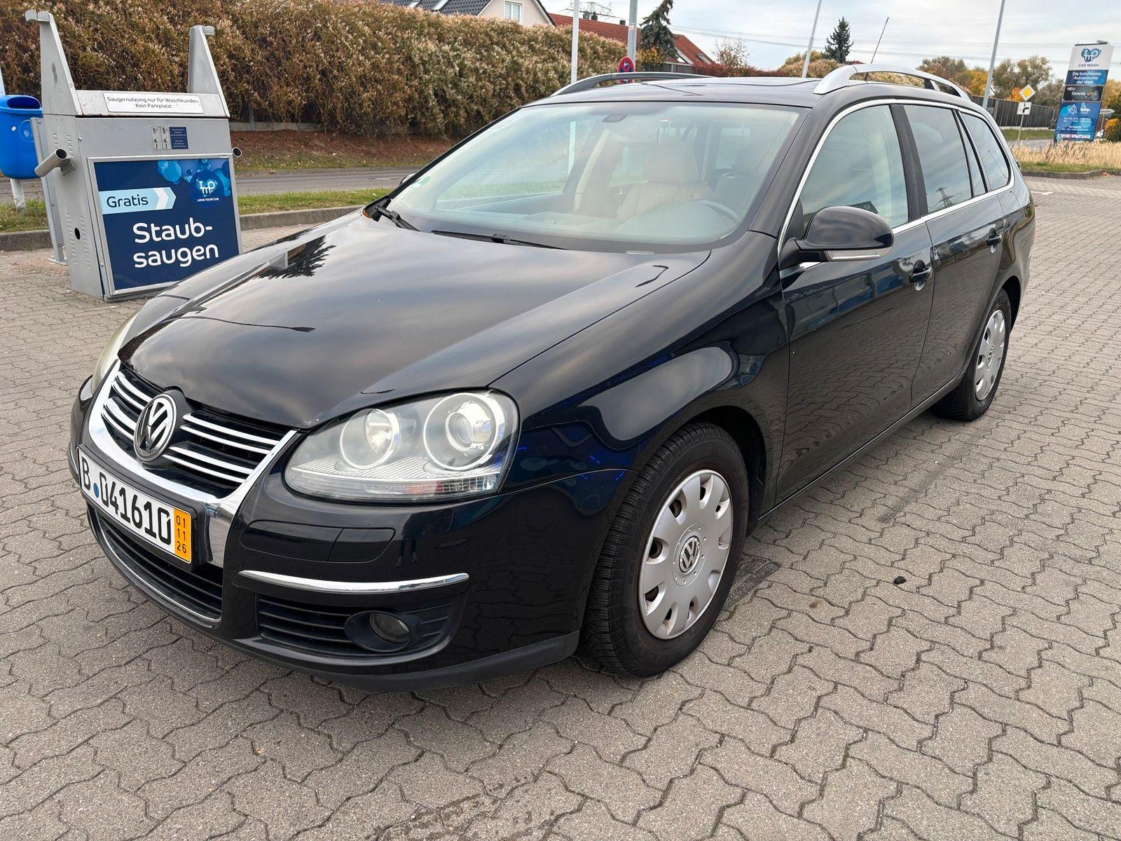 Volkswagen Golf 2008 — rear view