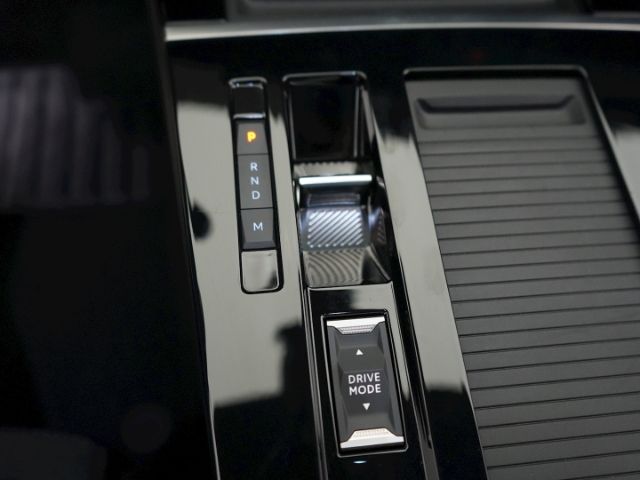 Astra L ST ULTIMATE AT+NAVI+360 GRAD KAMERA+SCHI