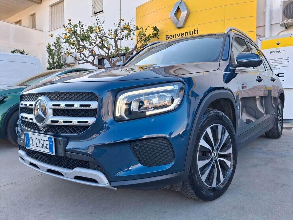 Image of Mercedes-Benz GLB 180