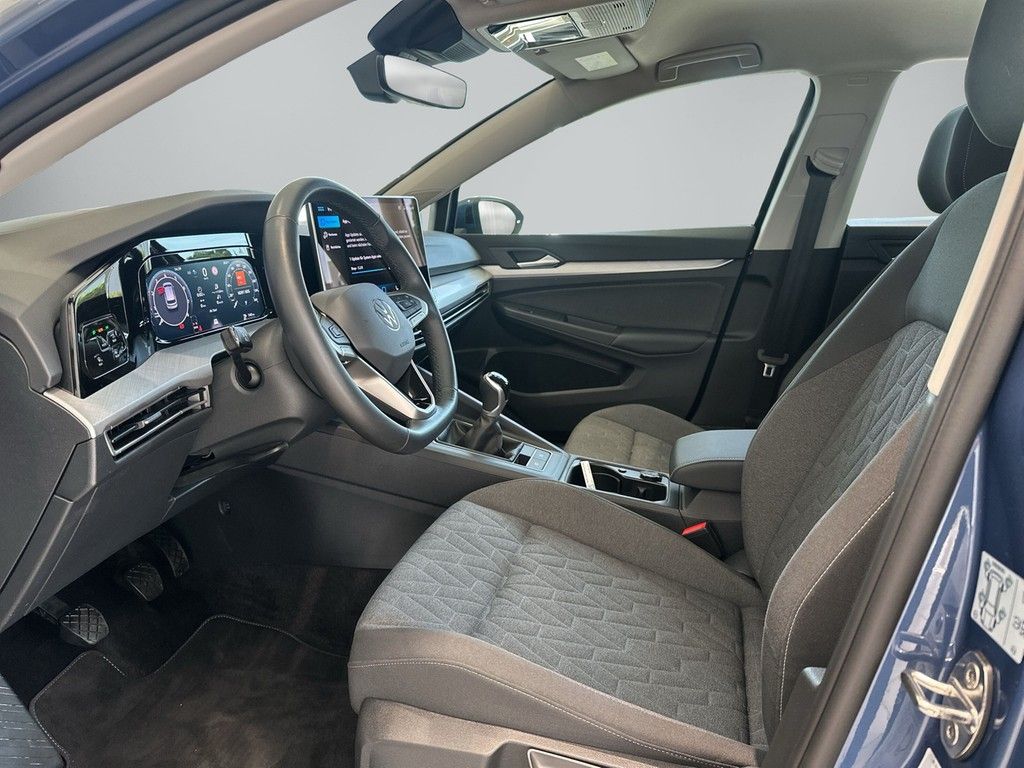 Volkswagen Golf VIII 1.5TSI Life AHK Rkam Keyless HuD Navi foto 3