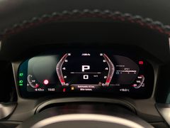 BMW M4 Competition / 510PS / SCHALENSITZE / CARBON/ BMW M4 Competition / 510PS / SCHALENSITZE / CARBON/