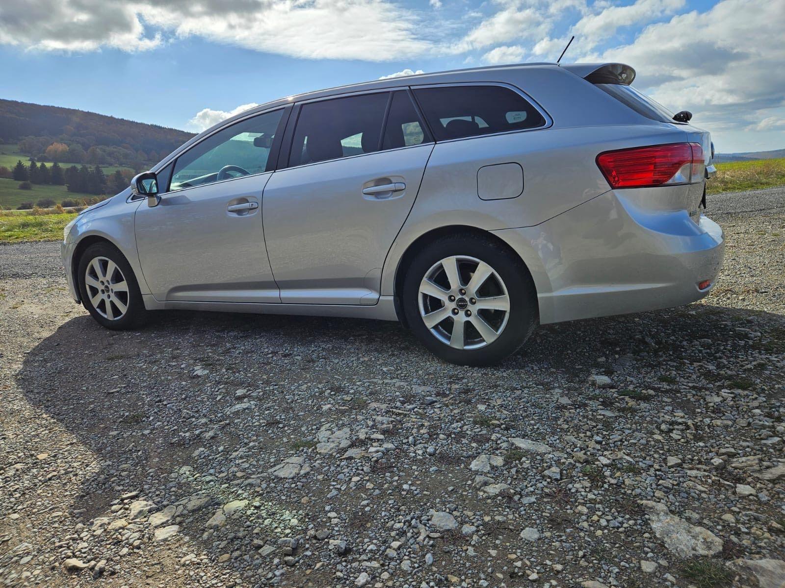 Toyota Avensis 2013 — photo 6