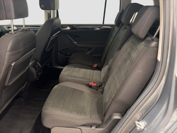 Volkswagen Touran - 10