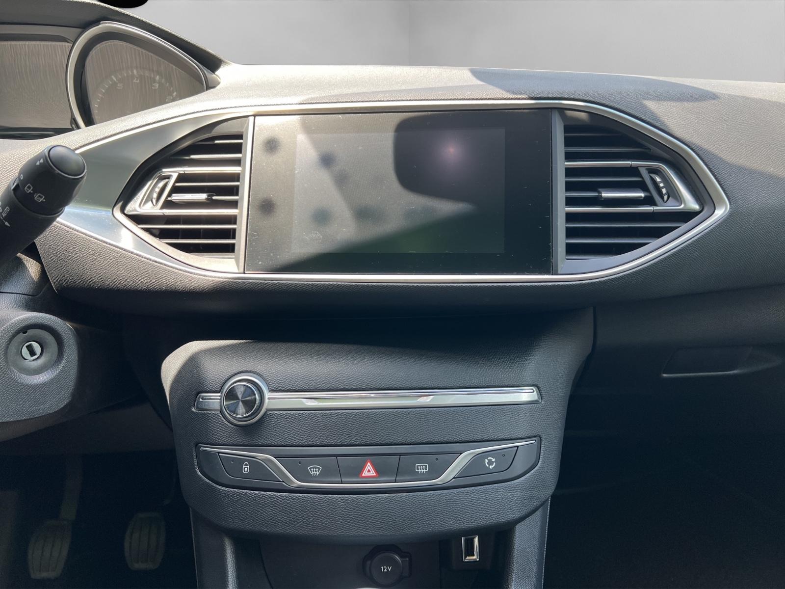 Peugeot 308 Style | Pano | Klimaauto. | PDC | 1. Hand