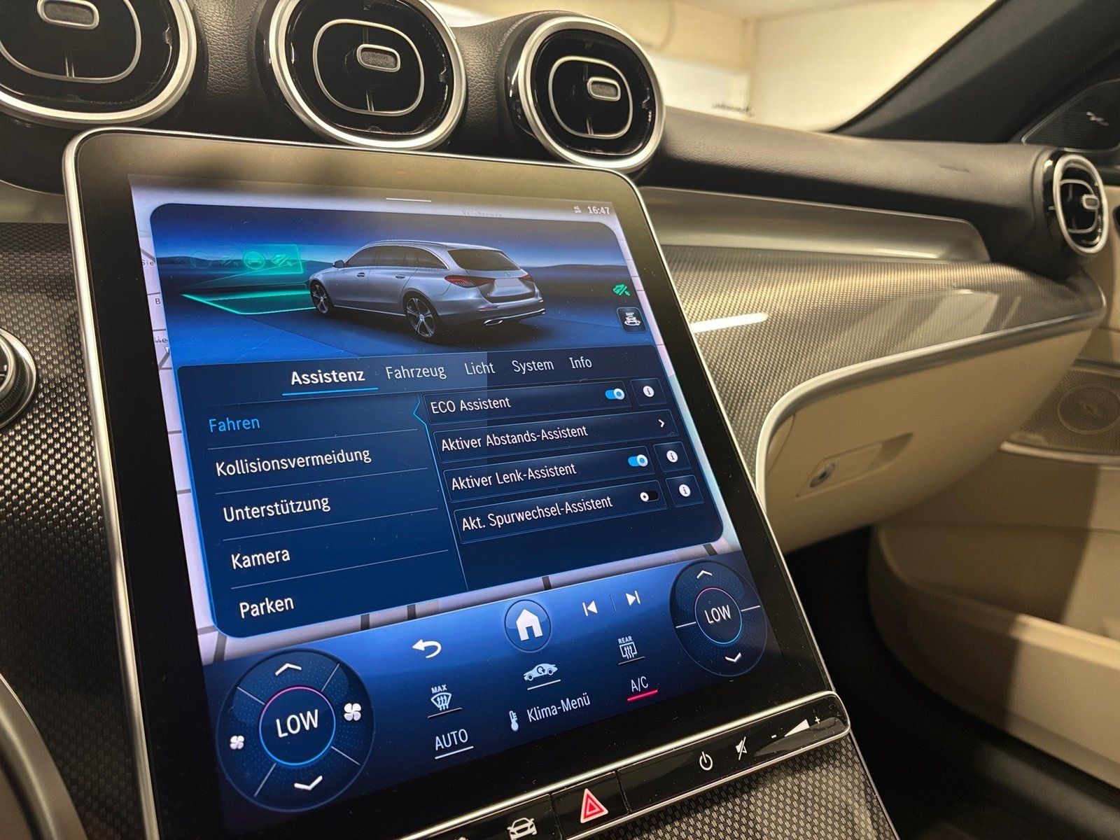 Fahrzeugabbildung Mercedes-Benz C 300 e T*DISTRONIC*HuD*Burmester*Pano-Dach*LED*