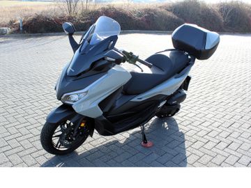 Honda Forza125 *Aktion*