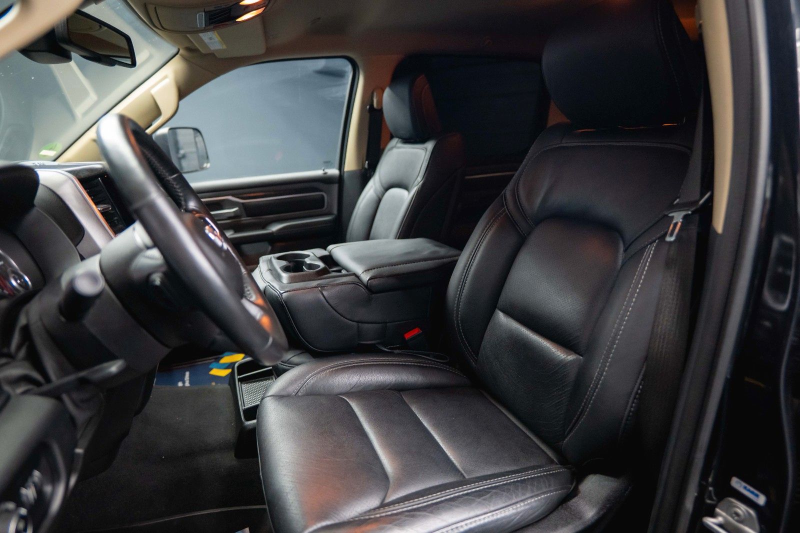 Fahrzeugabbildung Dodge RAM 5.7 V8 HEMI GEN 5 LONGBED MAXI *LED*6 Sitze*