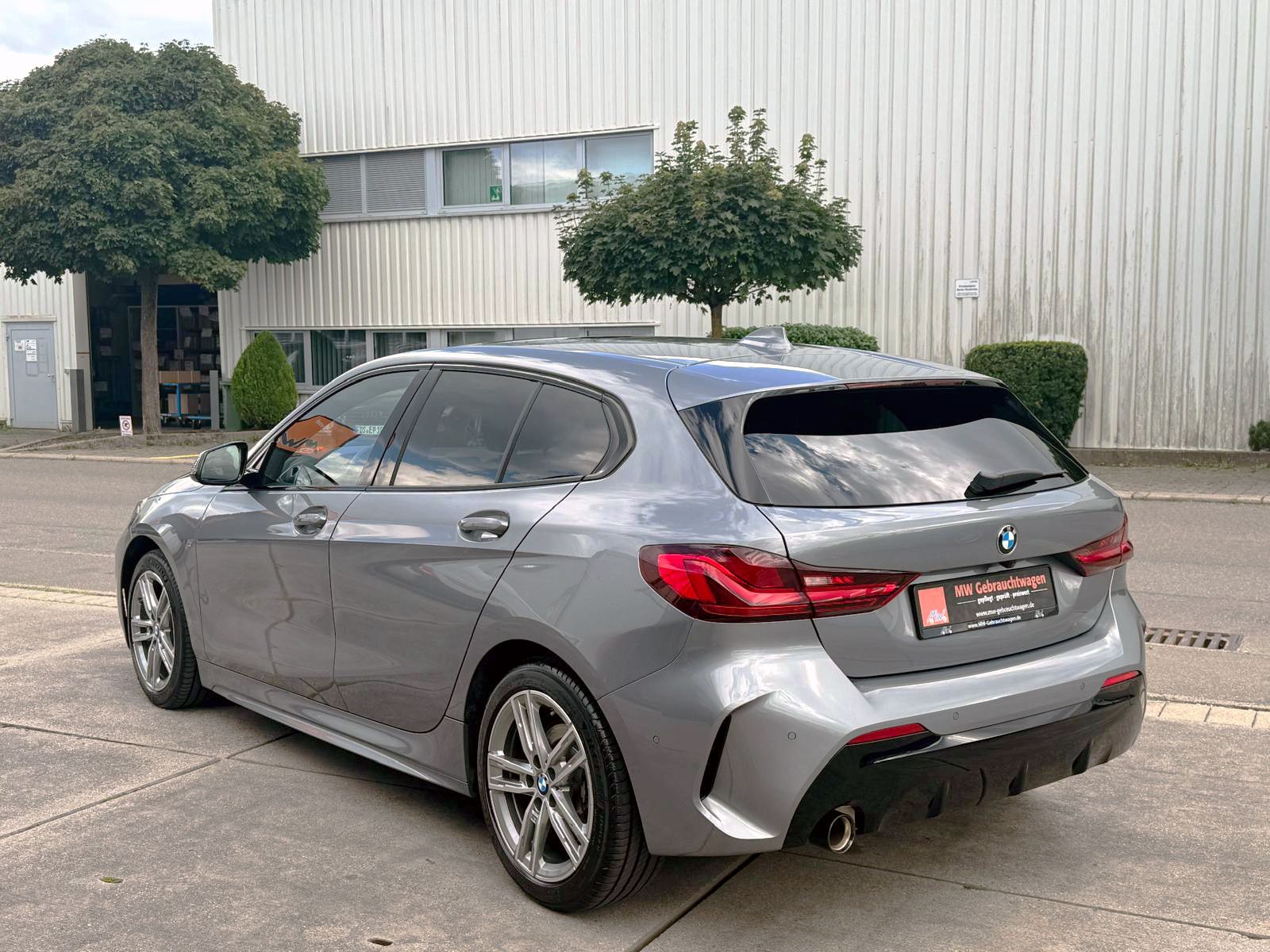 Fahrzeugabbildung BMW 118i M-Sport Steptr. NAV PDC KAM PANO TEMP HIFI