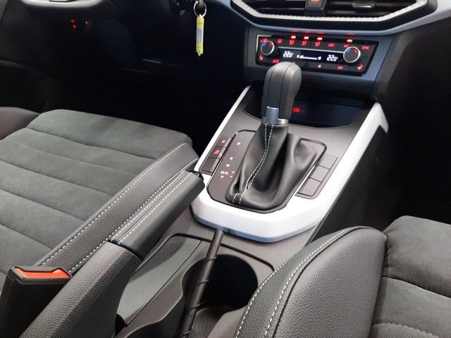 Fahrzeugabbildung Seat Arona Style 1.0TSI DSG SitzHz LED PDC Klimaaut.