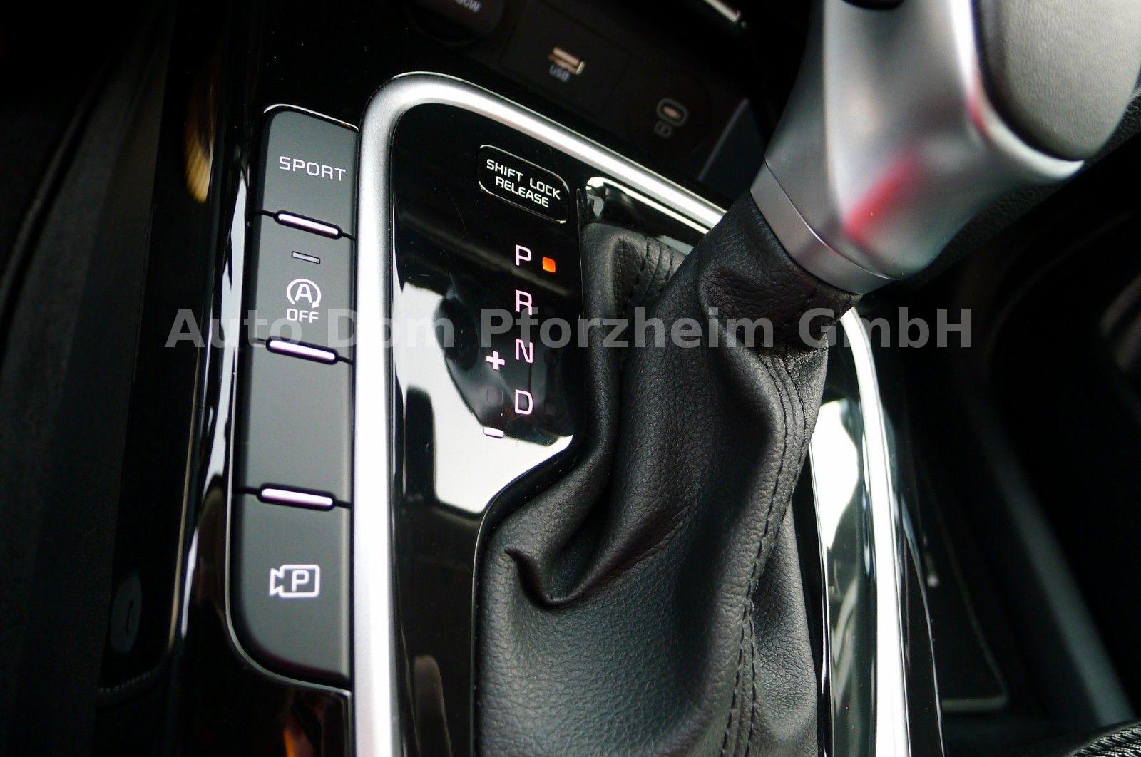 Kia CEED SW 1,5T DCT Spirit /UVO/NAVI/Kamera/LED