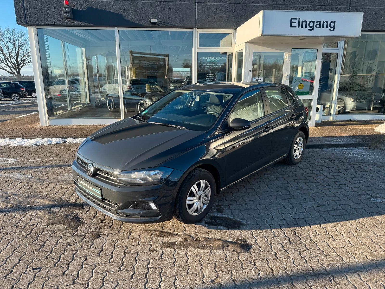 Volkswagen Polo VI Trendline PDC, CarPlay, Sitzheizung
