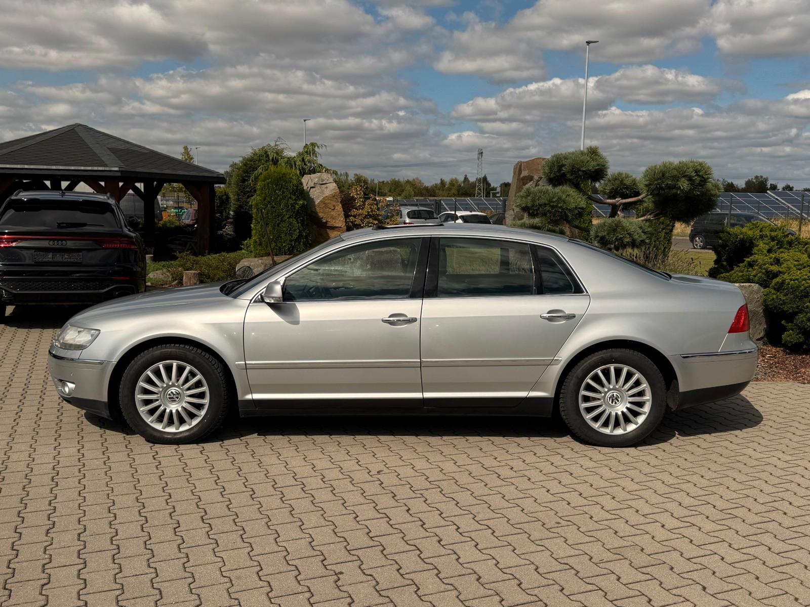 Volkswagen Phaeton 3.2 V6 SCHIEBEDACH SHZ NAVI XENON