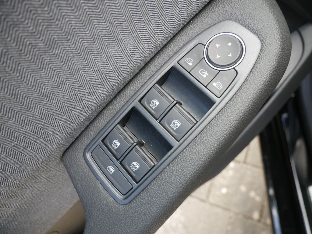 Fahrzeugabbildung Renault Clio Techno TCe 90