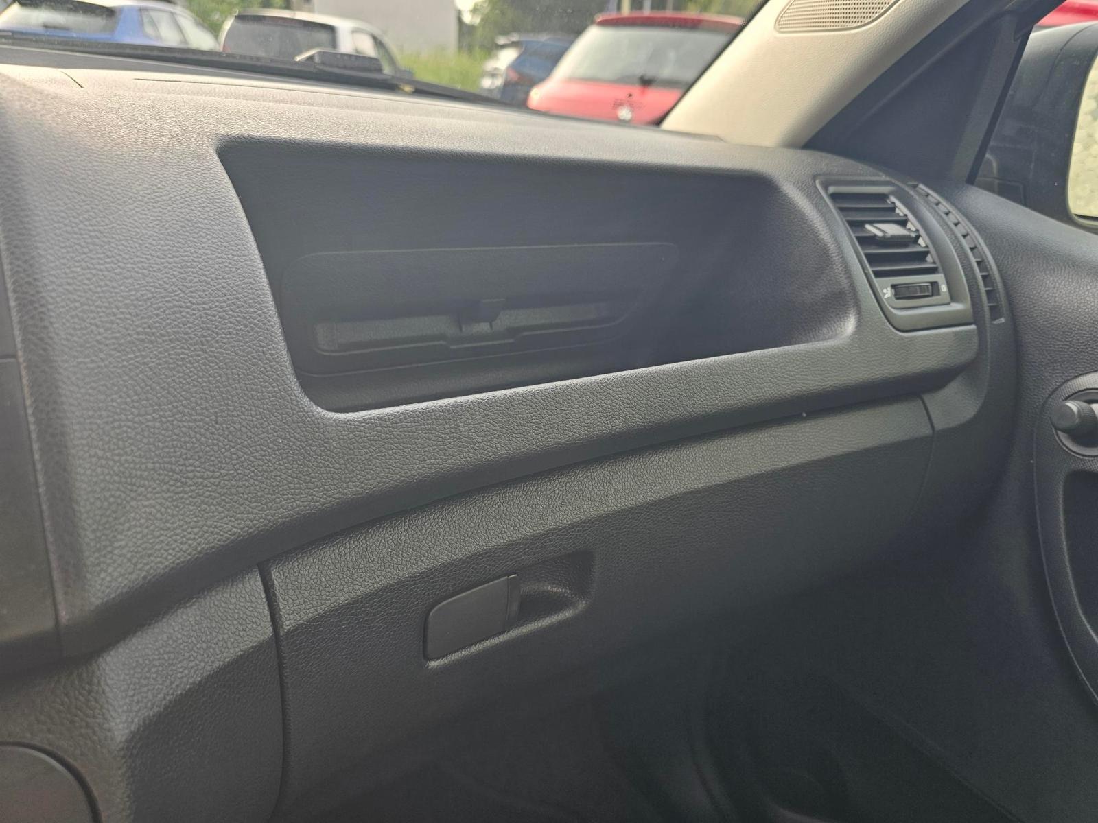 Skoda Fabia 2012 — photo 19