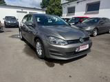 Volkswagen Golf VII Lim. Trendline BlueMotion - Volkswagen Golf: Trendline Bluemotion