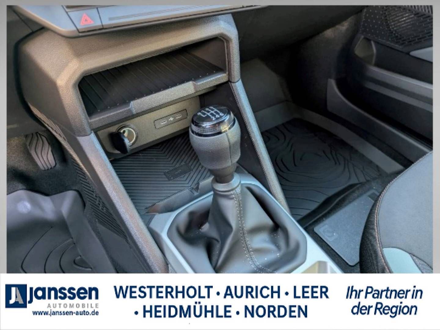 Fahrzeugabbildung Dacia Neuer Dacia Duster Extreme mild hybrid 140